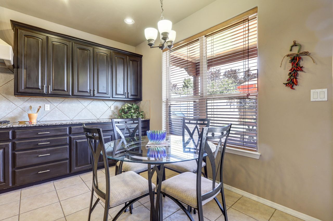 Rio Rancho, New Mexico, 87124, United States, 4 Bedrooms Bedrooms, ,3 BathroomsBathrooms,Residential,For Sale,1956048