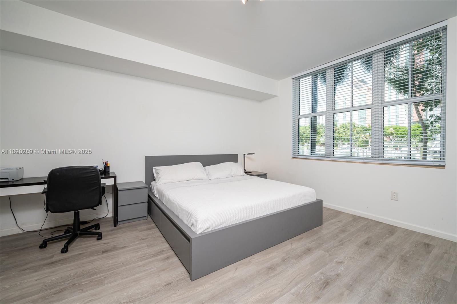 Aventura, Florida, 33180, United States, 3 Bedrooms Bedrooms, ,3 BathroomsBathrooms,Residential,For Sale,1961419