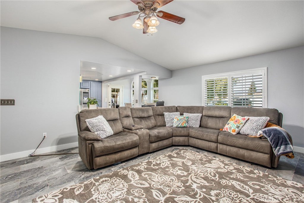 Yucaipa, California, 92399, United States, 5 Bedrooms Bedrooms, ,3 BathroomsBathrooms,Residential,For Sale,1980066