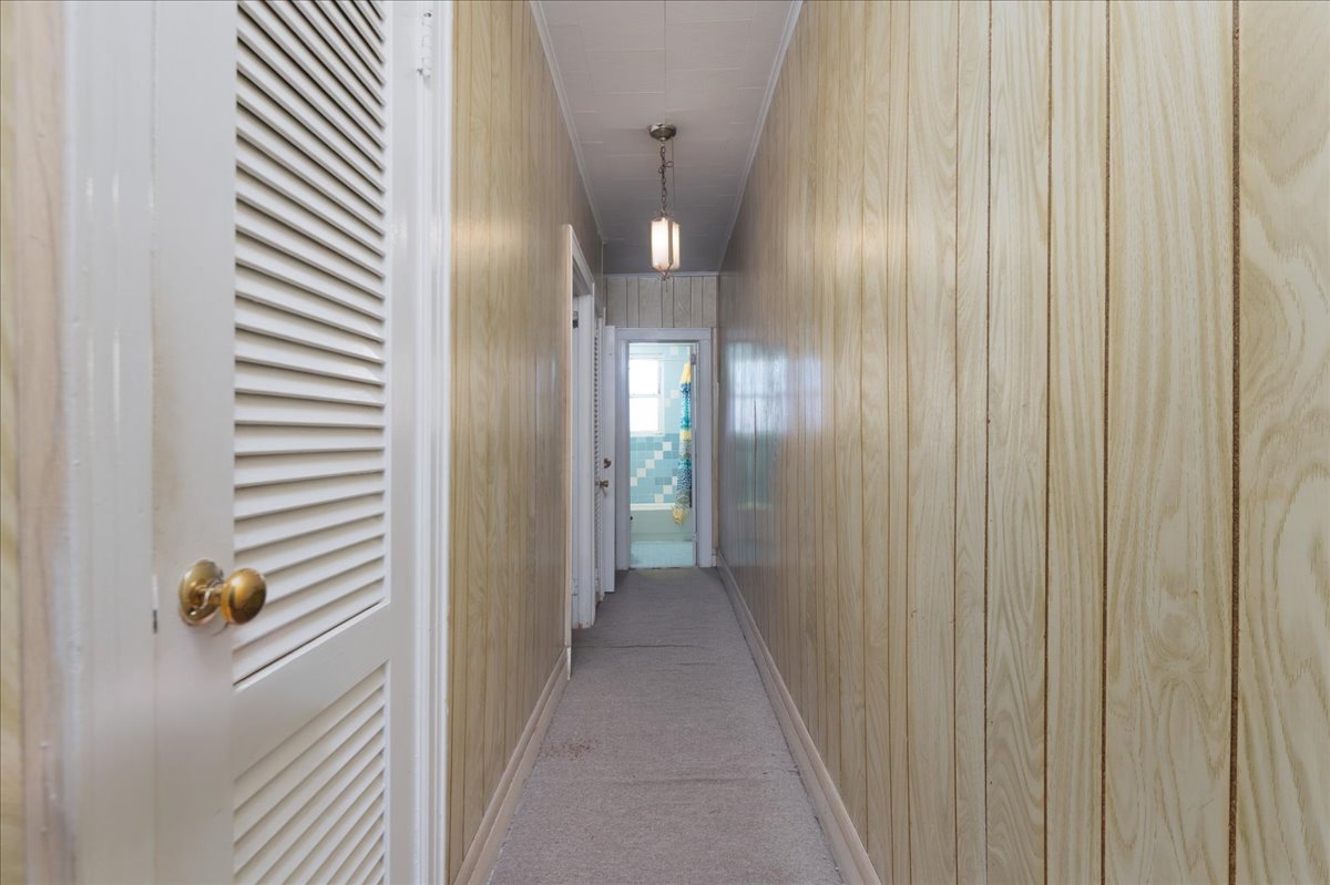 Maspeth, New York, 11378, United States, 4 Bedrooms Bedrooms, ,2 BathroomsBathrooms,Residential,For Sale,1791620