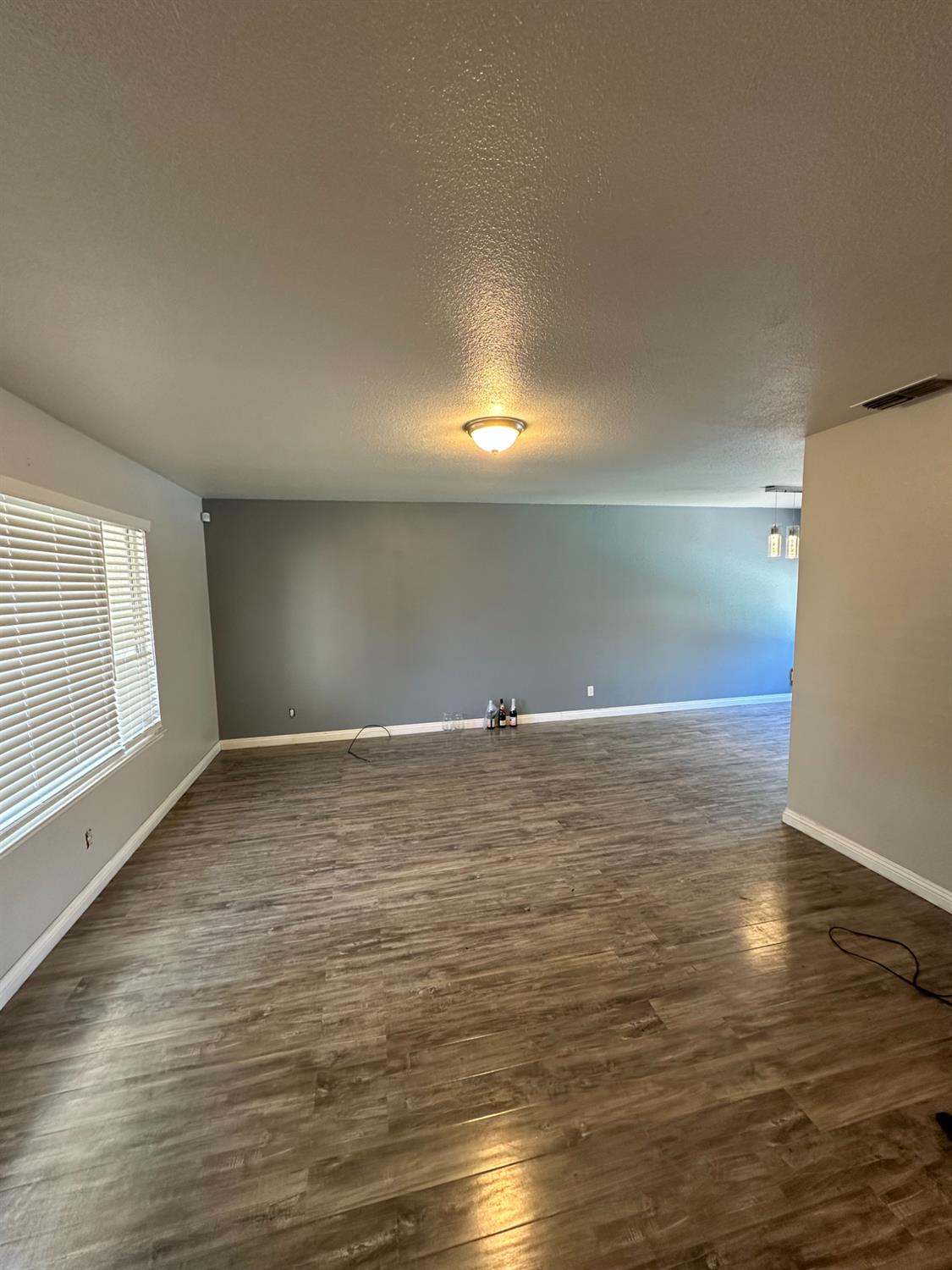 Sacramento, California, 95826, United States, 4 Bedrooms Bedrooms, ,3 BathroomsBathrooms,Residential,For Sale,1898799