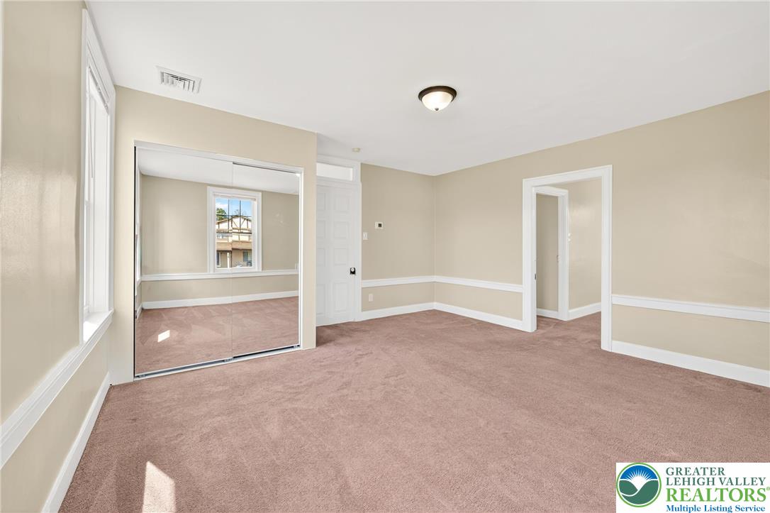 East Allen Twp, Pennsylvania, 18017, United States, 4 Bedrooms Bedrooms, ,2 BathroomsBathrooms,Residential,For Sale,1926367