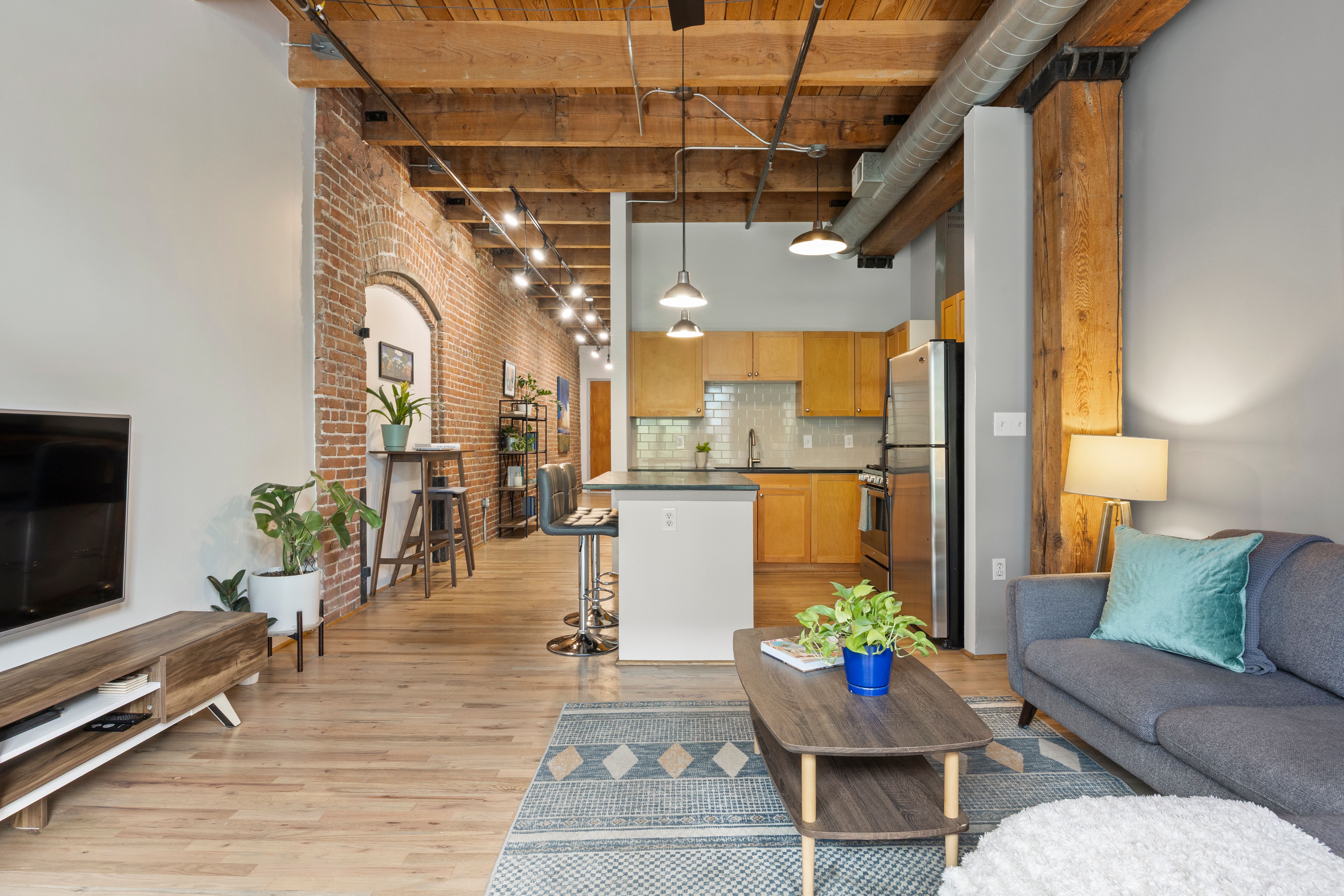  Historic WaterTower Loft with Modern Updates - 物件實景