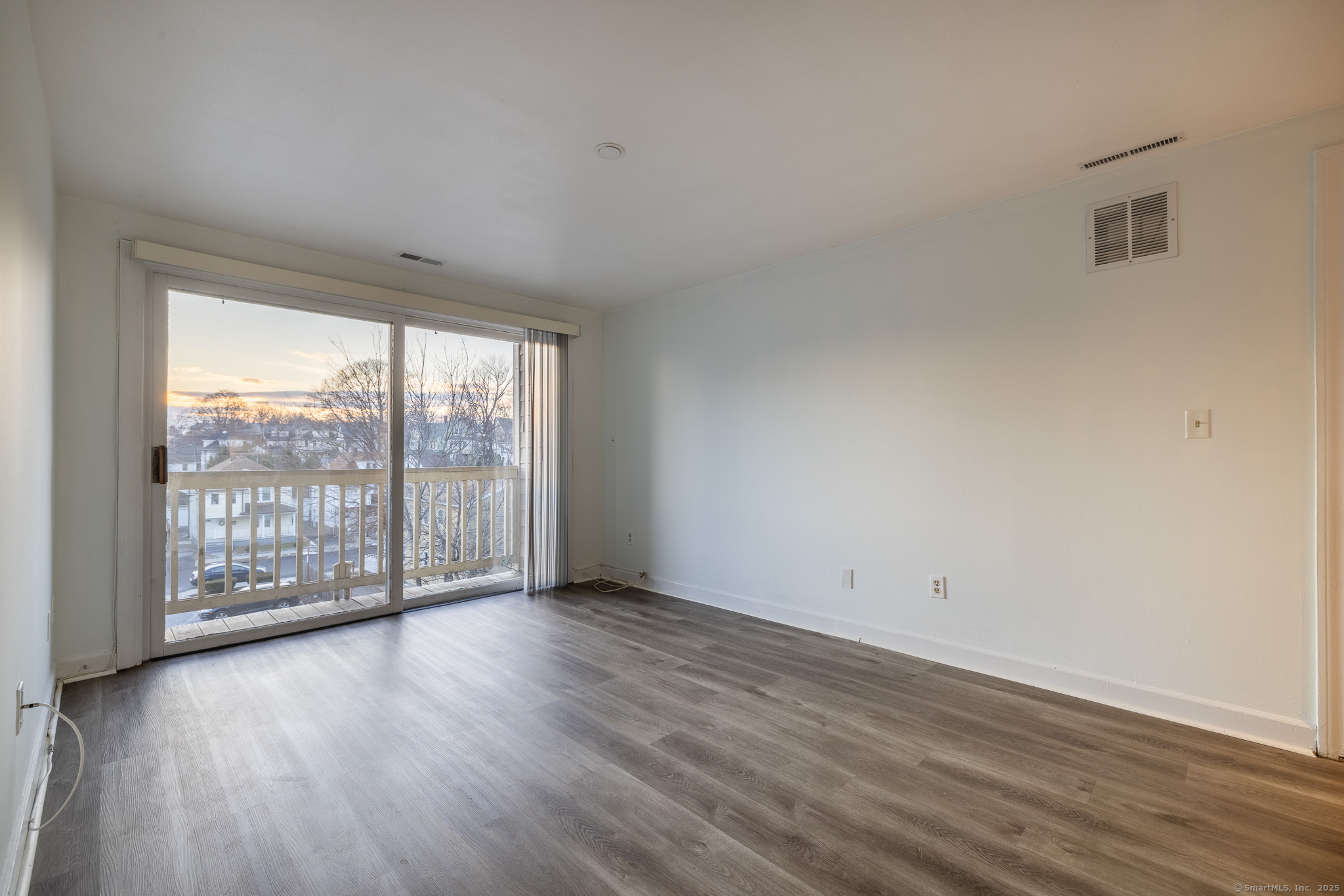 Lindley St, Bridgeport, CT 06606