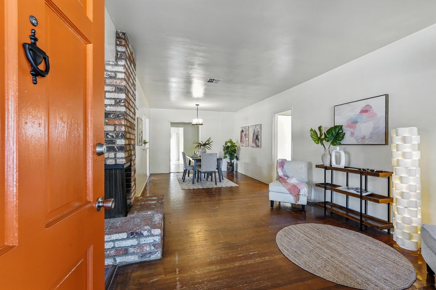 Sacramento, California, 95820, United States, 3 Bedrooms Bedrooms, ,2 BathroomsBathrooms,Residential,For Sale,1959315