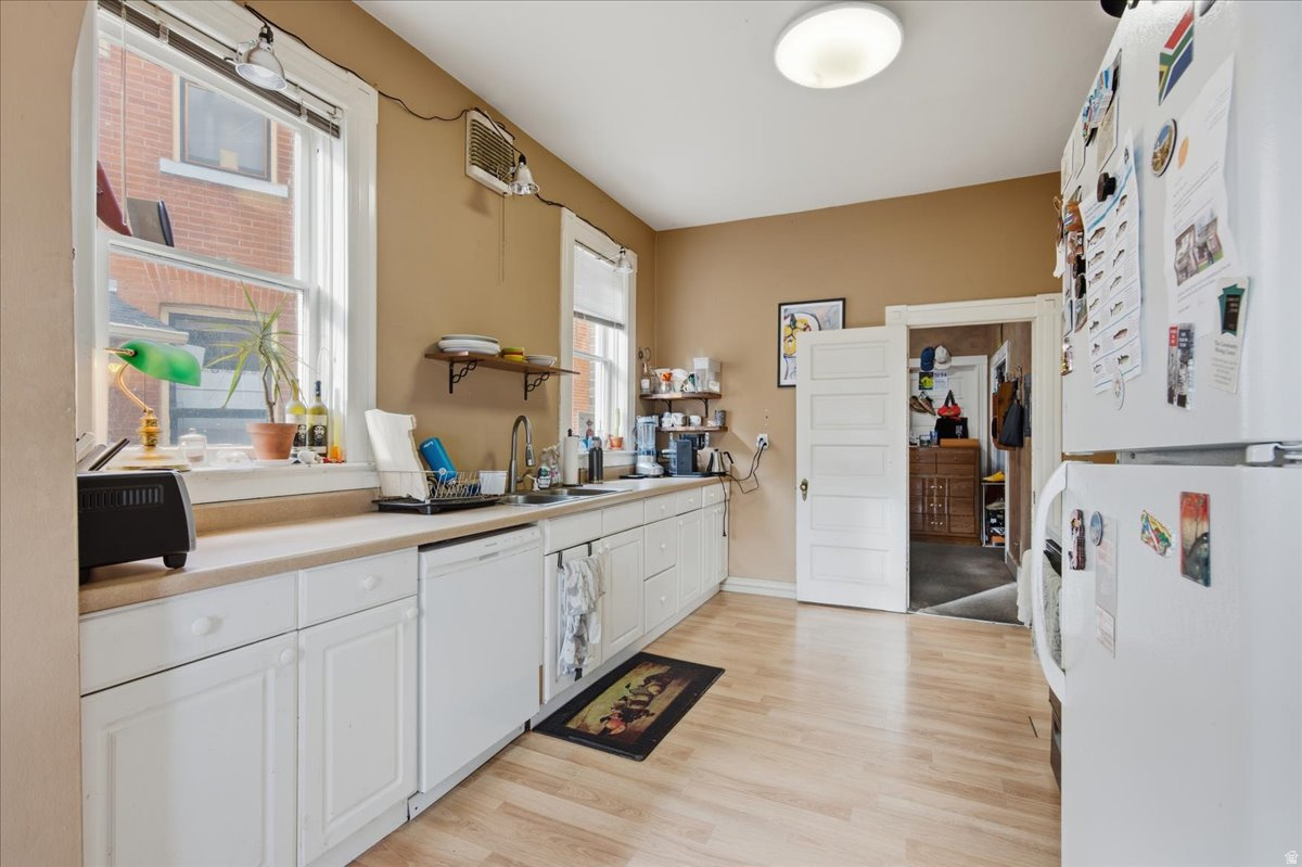 Salt Lake City, Utah, 84103, United States, 5 Bedrooms Bedrooms, ,Residential,For Sale,2003119