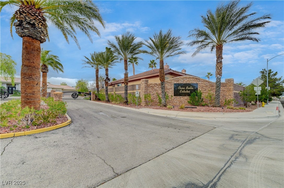 Las Vegas, Nevada, 89117, United States, 4 Bedrooms Bedrooms, ,5 BathroomsBathrooms,Residential,For Sale,2005418