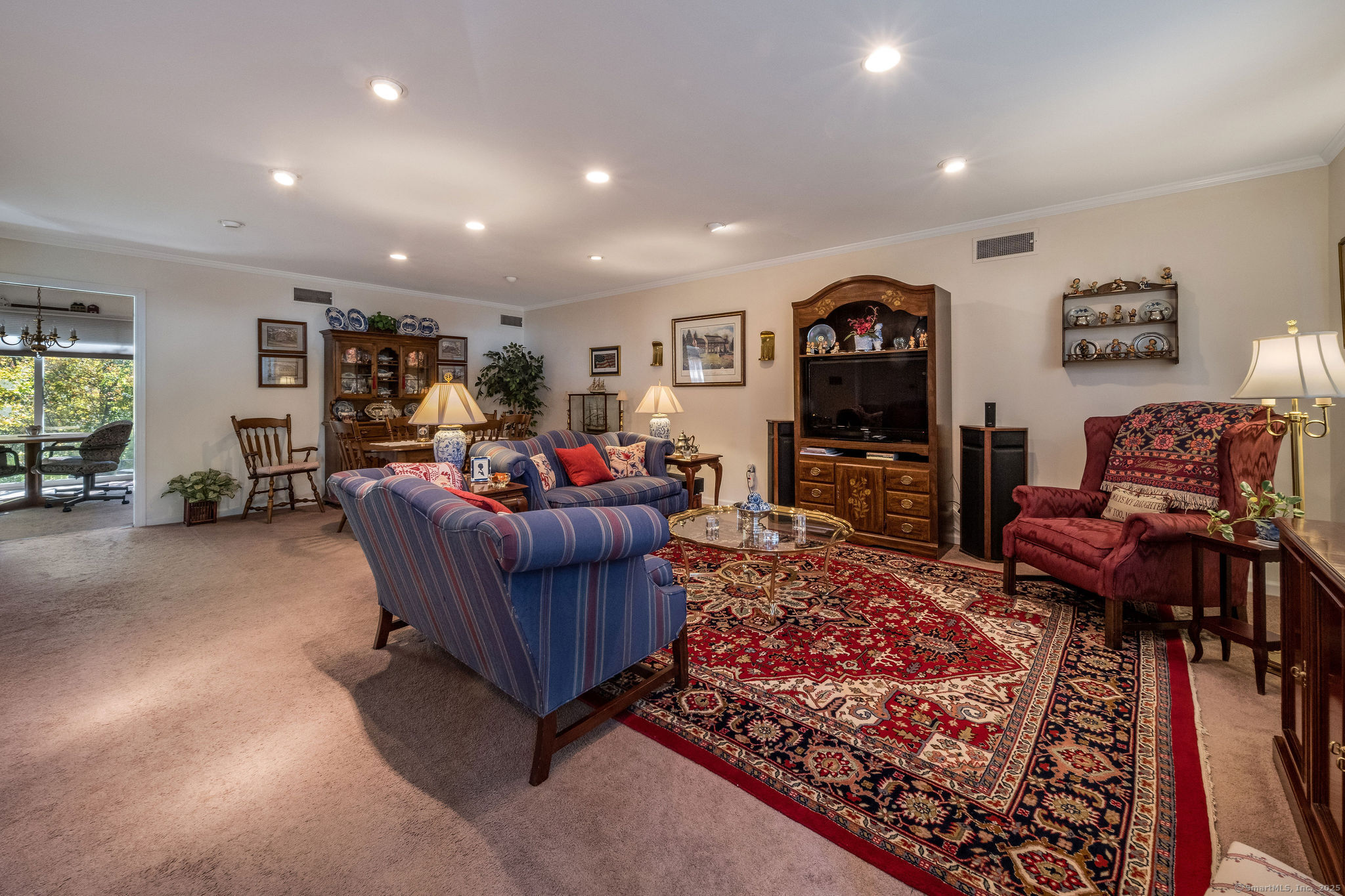 Madison, Connecticut, 06443, United States, 2 Bedrooms Bedrooms, ,3 BathroomsBathrooms,Residential,For Sale,1988071