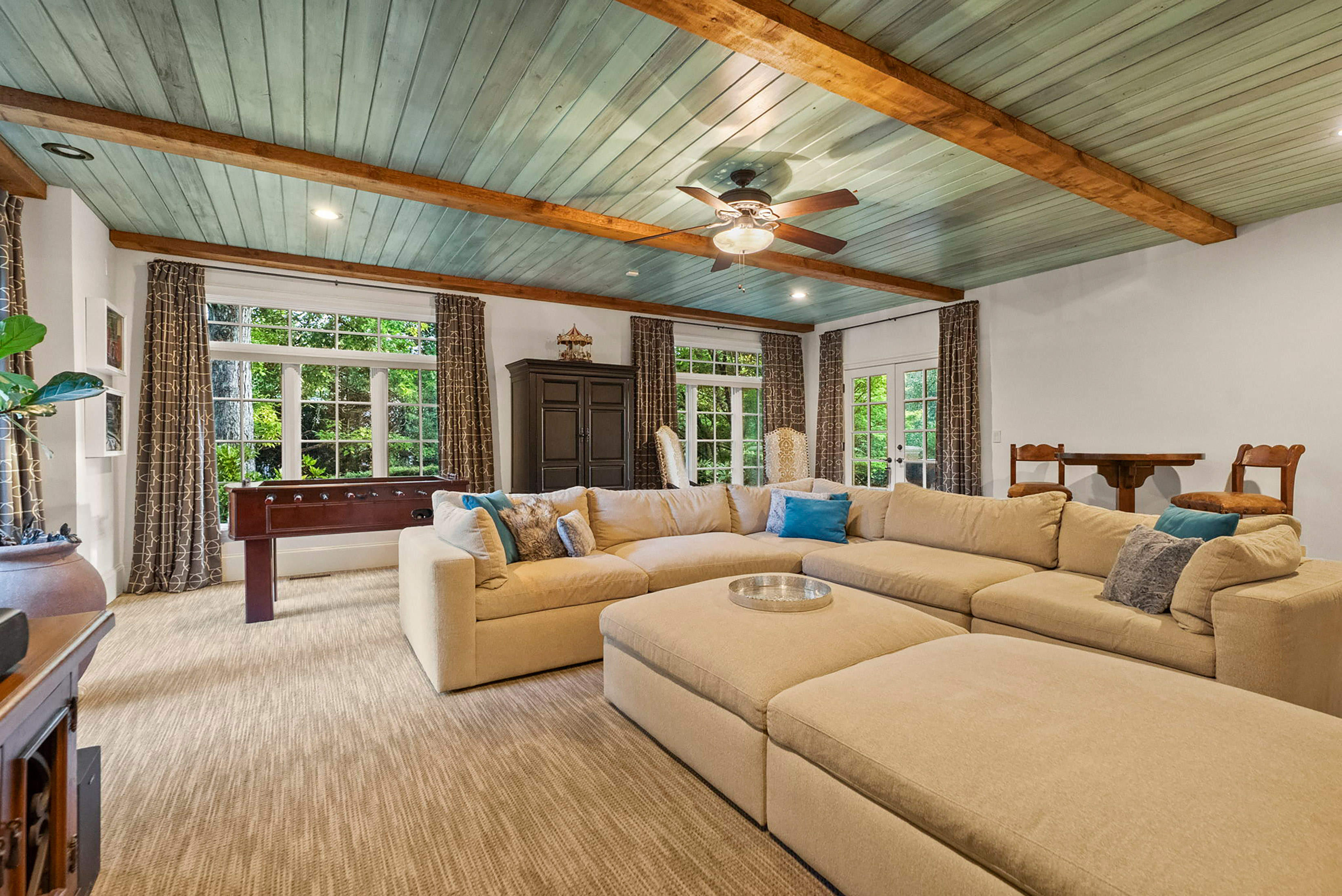  Remarkable Spanish-style Estate on 3.8+/- Private Acres - 物件實景