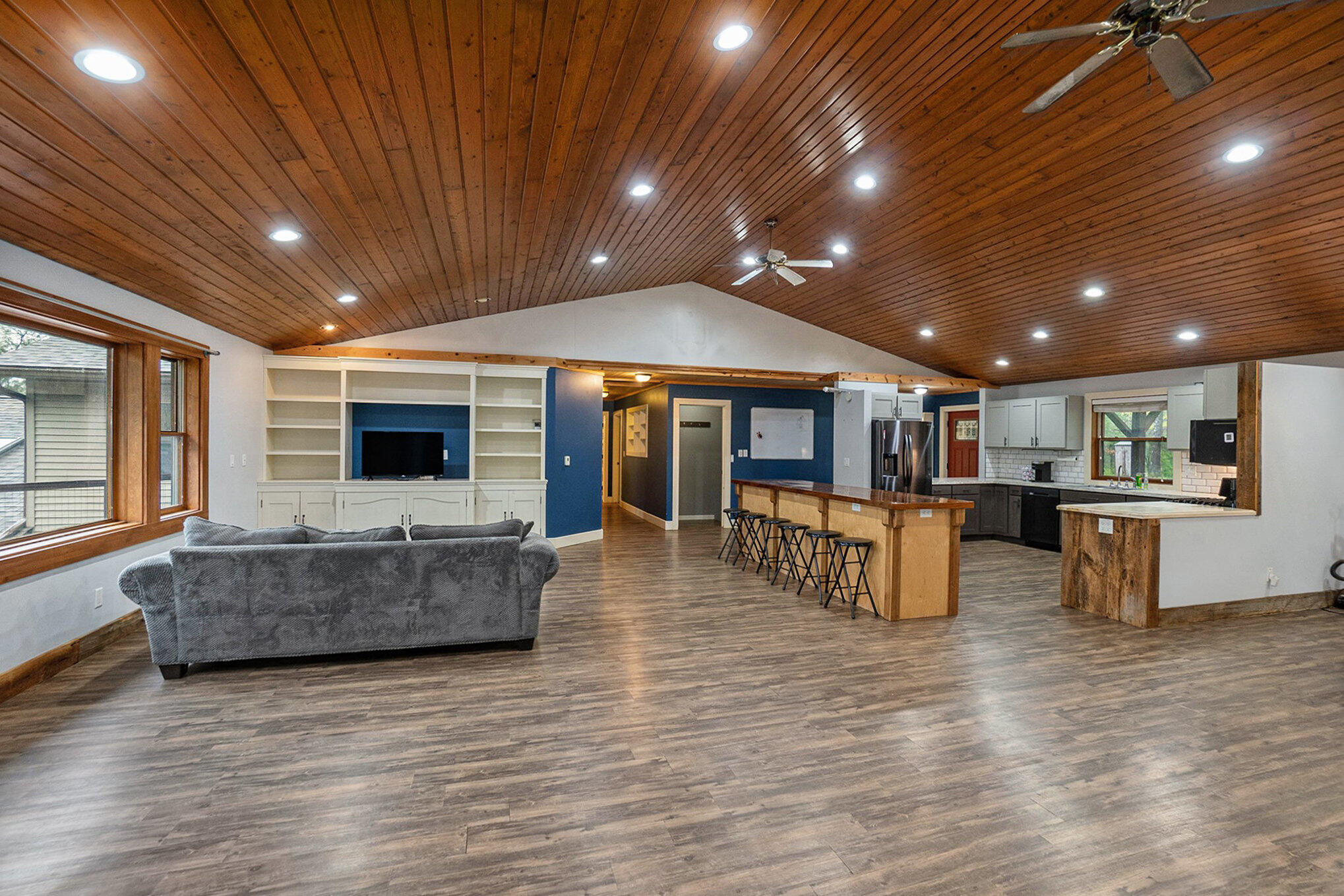 White Cloud, Michigan, 49349, United States, 5 Bedrooms Bedrooms, ,4 BathroomsBathrooms,Residential,For Sale,1807044