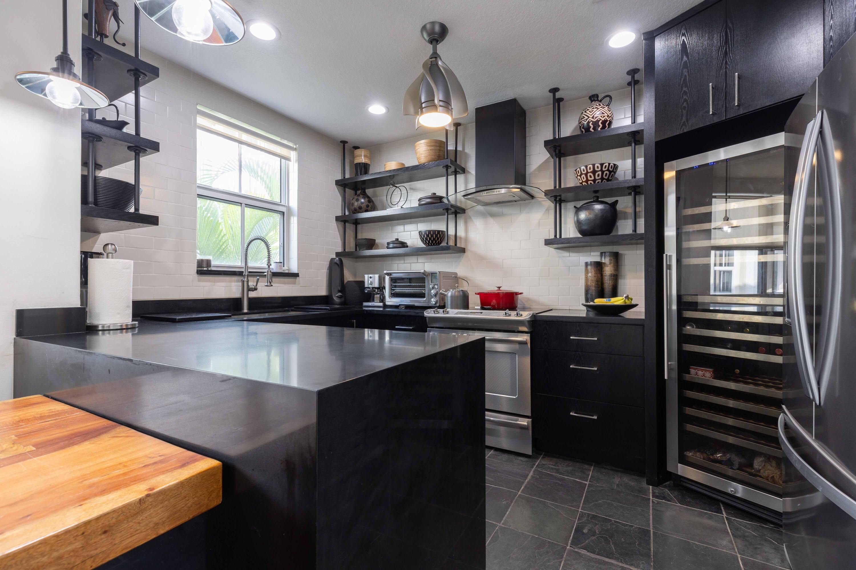 Fort Lauderdale, Florida, 33304, United States, 2 Bedrooms Bedrooms, ,4 BathroomsBathrooms,Residential,For Sale,1891530