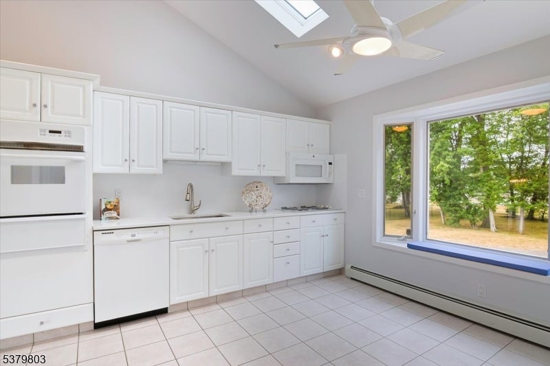 Fairfield Twp., New Jersey, 07004, United States, 3 Bedrooms Bedrooms, ,3 BathroomsBathrooms,Residential,For Sale,1923518