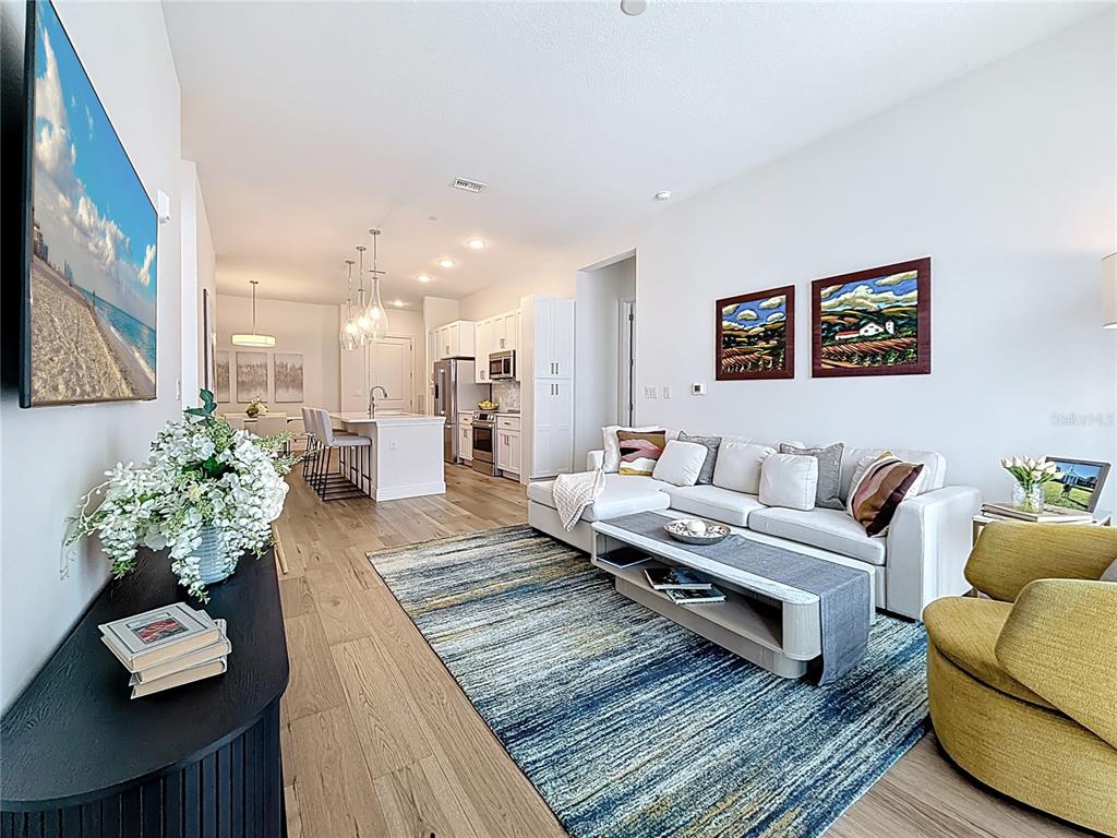 St Petersburg, Florida, 33701, United States, 2 Bedrooms Bedrooms, ,2 BathroomsBathrooms,Residential,For Sale,1889931