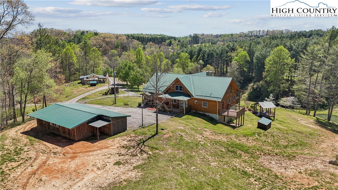 Grassy Creek, North Carolina, 28631, United States, 3 Bedrooms Bedrooms, ,4 BathroomsBathrooms,Residential,For Sale,1991857