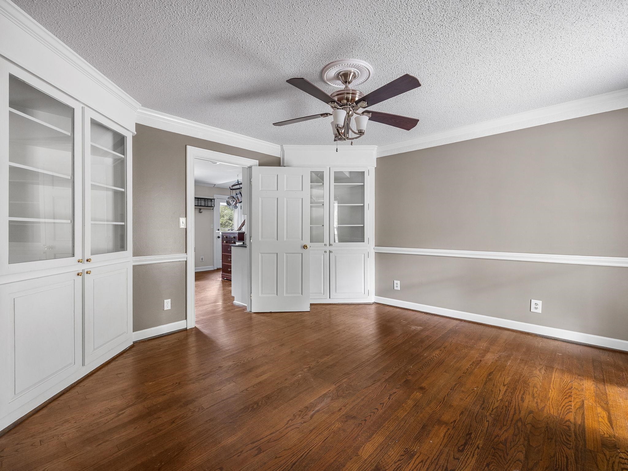 Spartanburg, South Carolina, 29301, United States, 4 Bedrooms Bedrooms, ,3 BathroomsBathrooms,Residential,For Sale,1947745