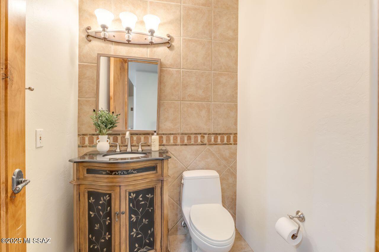 Tucson, Arizona, 85718, United States, 3 Bedrooms Bedrooms, ,4 BathroomsBathrooms,Residential,For Sale,1987862