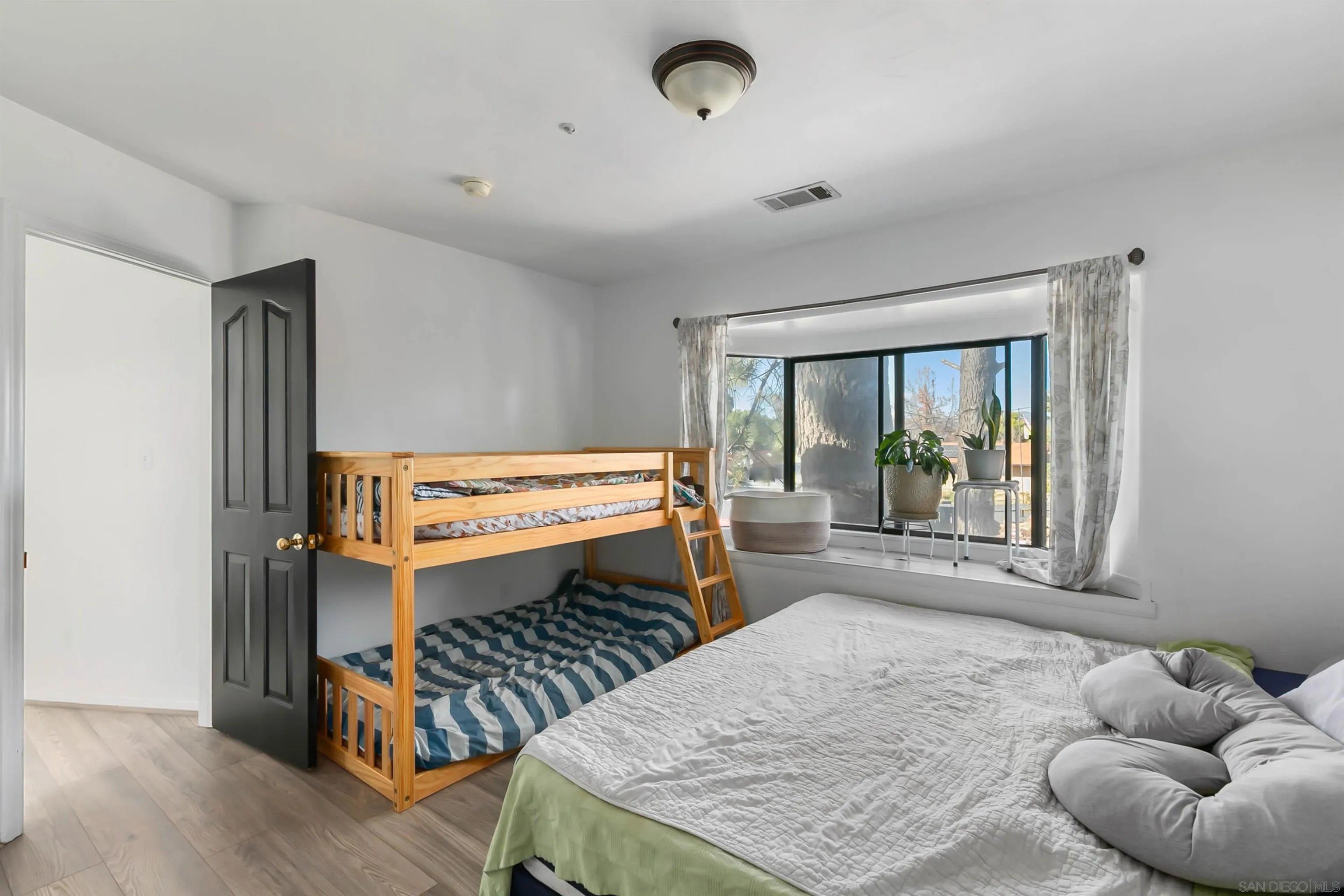 Campo, California, 91906, United States, 2 Bedrooms Bedrooms, ,2 BathroomsBathrooms,Residential,For Sale,1970842