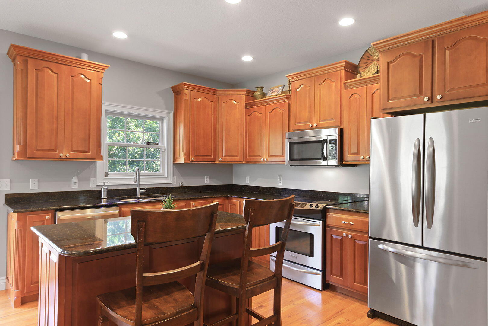 COLUMBIA, Missouri, 65203, United States, 5 Bedrooms Bedrooms, ,4 BathroomsBathrooms,Residential,For Sale,1983136