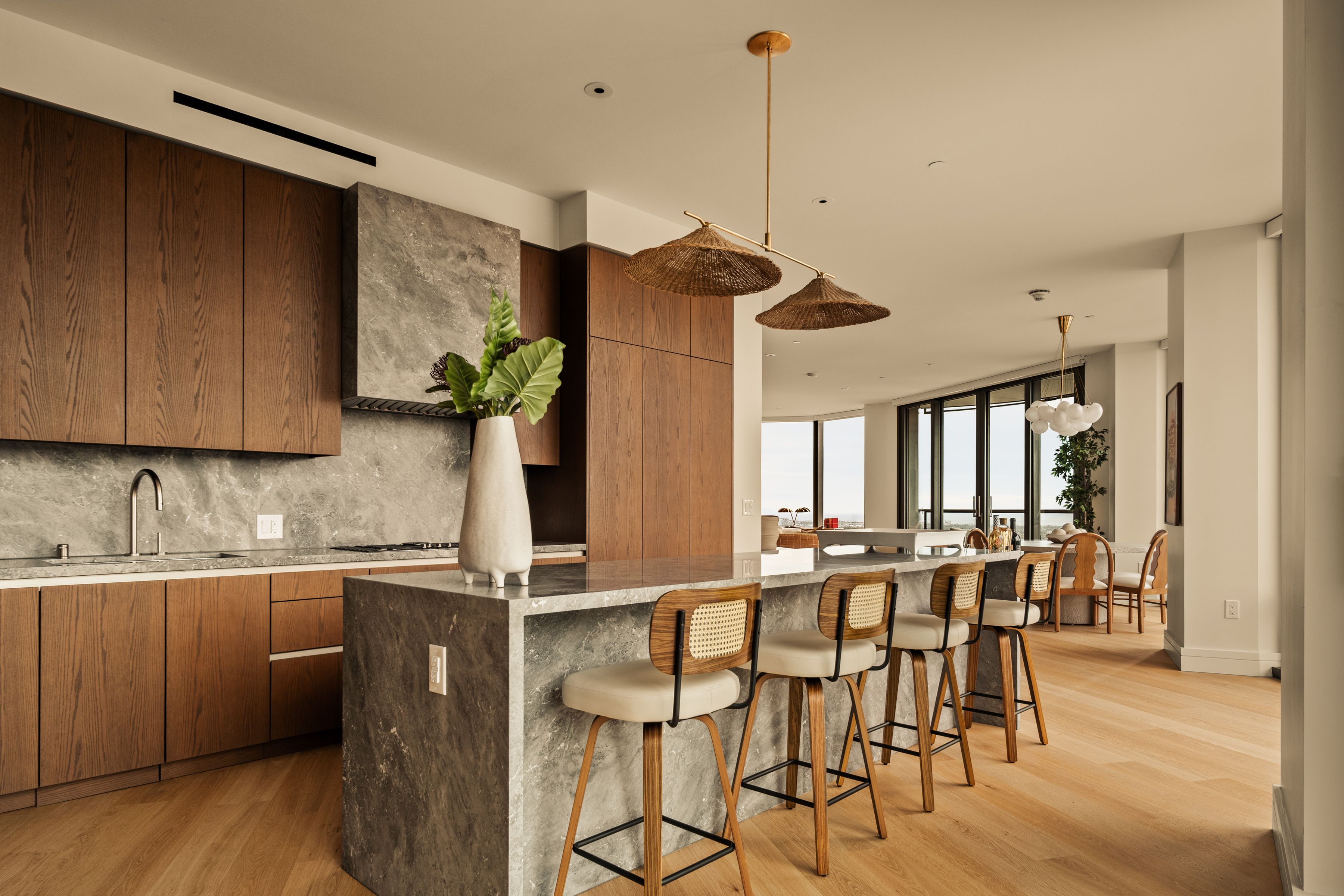  211 W Elm Ct - 物件實景