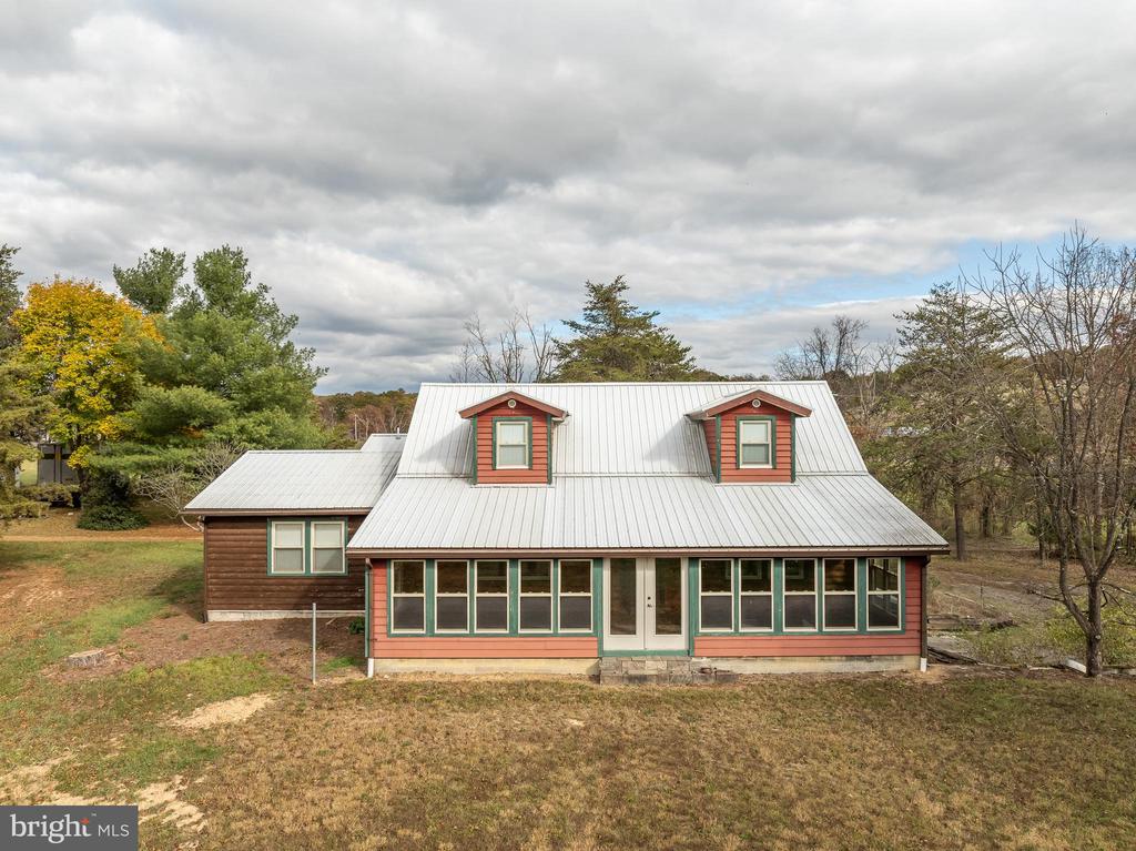 Bloomery, West Virginia, 26817, United States, 3 Bedrooms Bedrooms, ,2 BathroomsBathrooms,Residential,For Sale,1980909