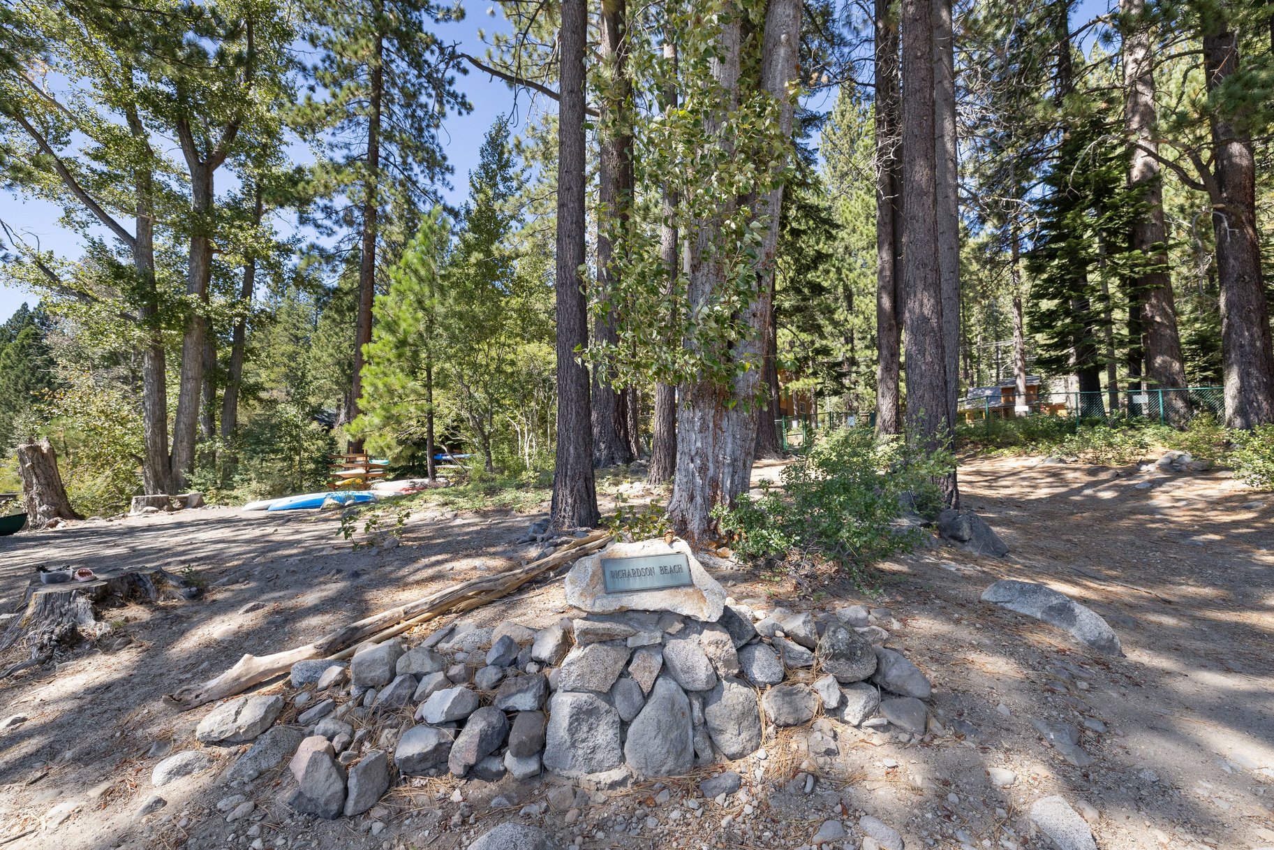  Rare Donner Tract home with private beach and pier access. - 物件實景
