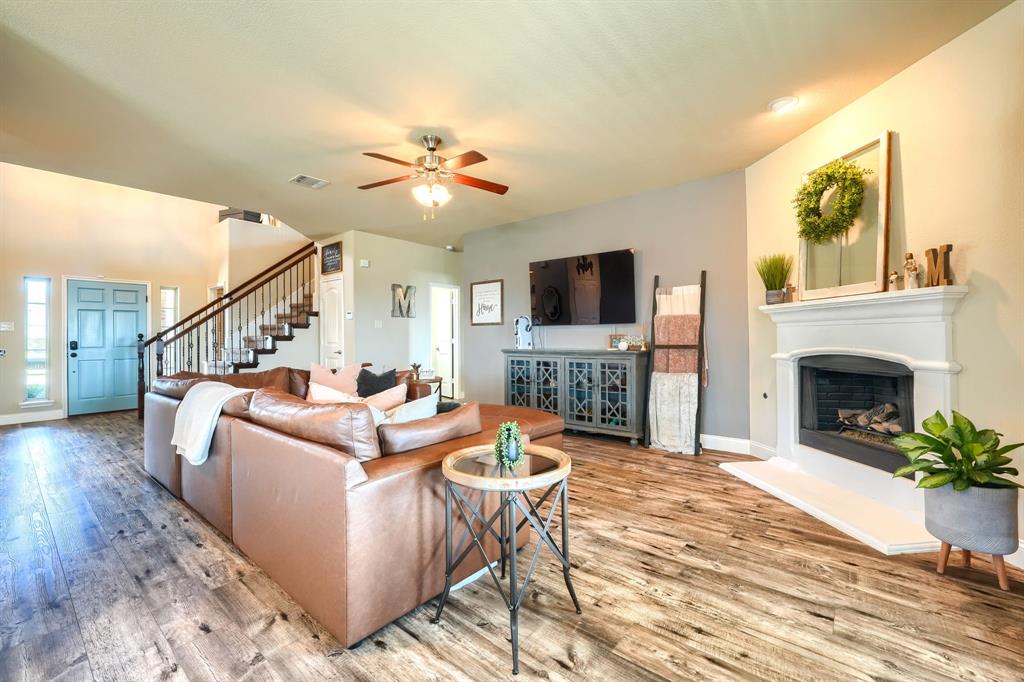 Rockwall, Texas, 75087, United States, 4 Bedrooms Bedrooms, ,4 BathroomsBathrooms,Residential,For Sale,1955135