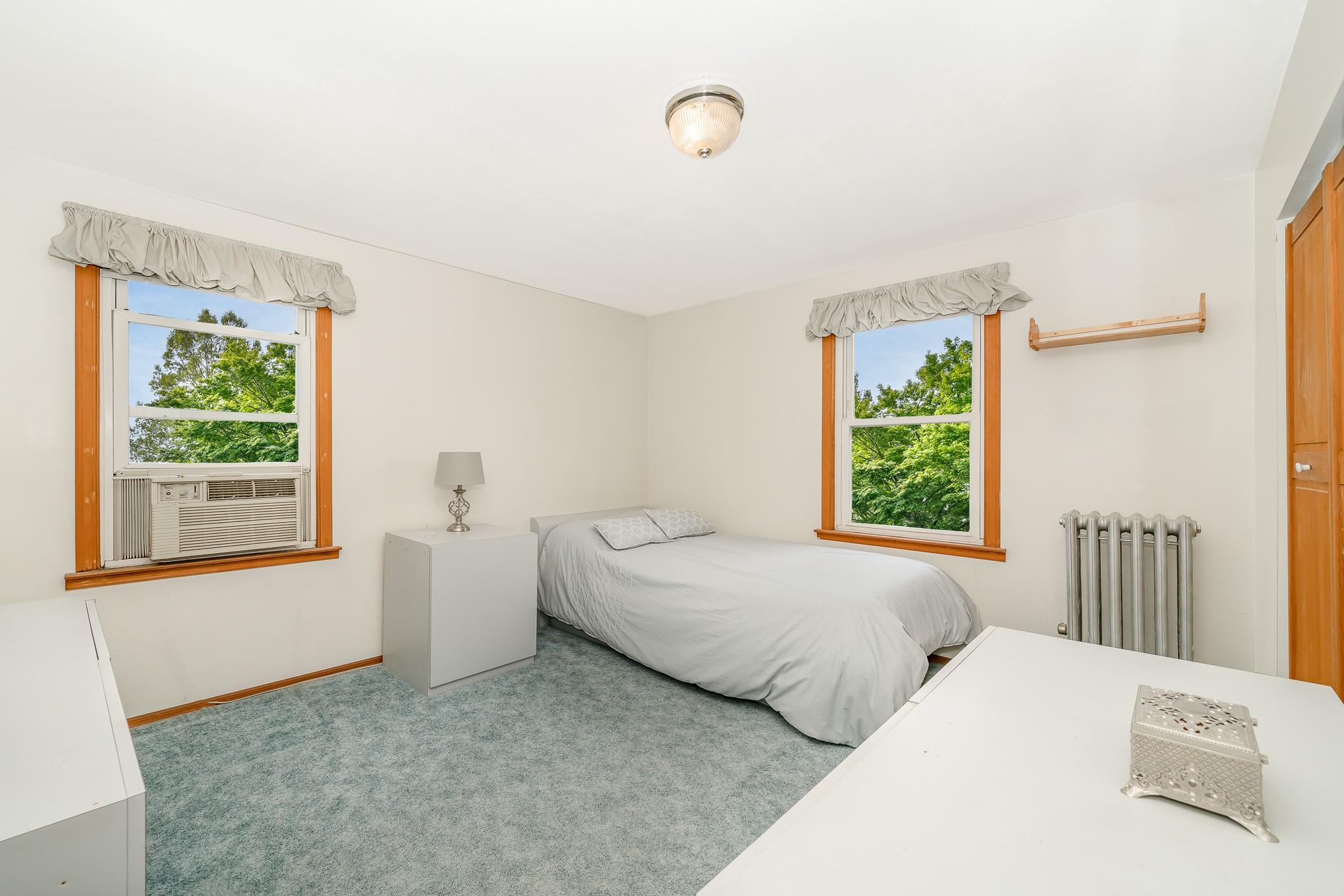 Williston Park, New York, 11596, United States, 3 Bedrooms Bedrooms, ,2 BathroomsBathrooms,Residential,For Sale,1928483
