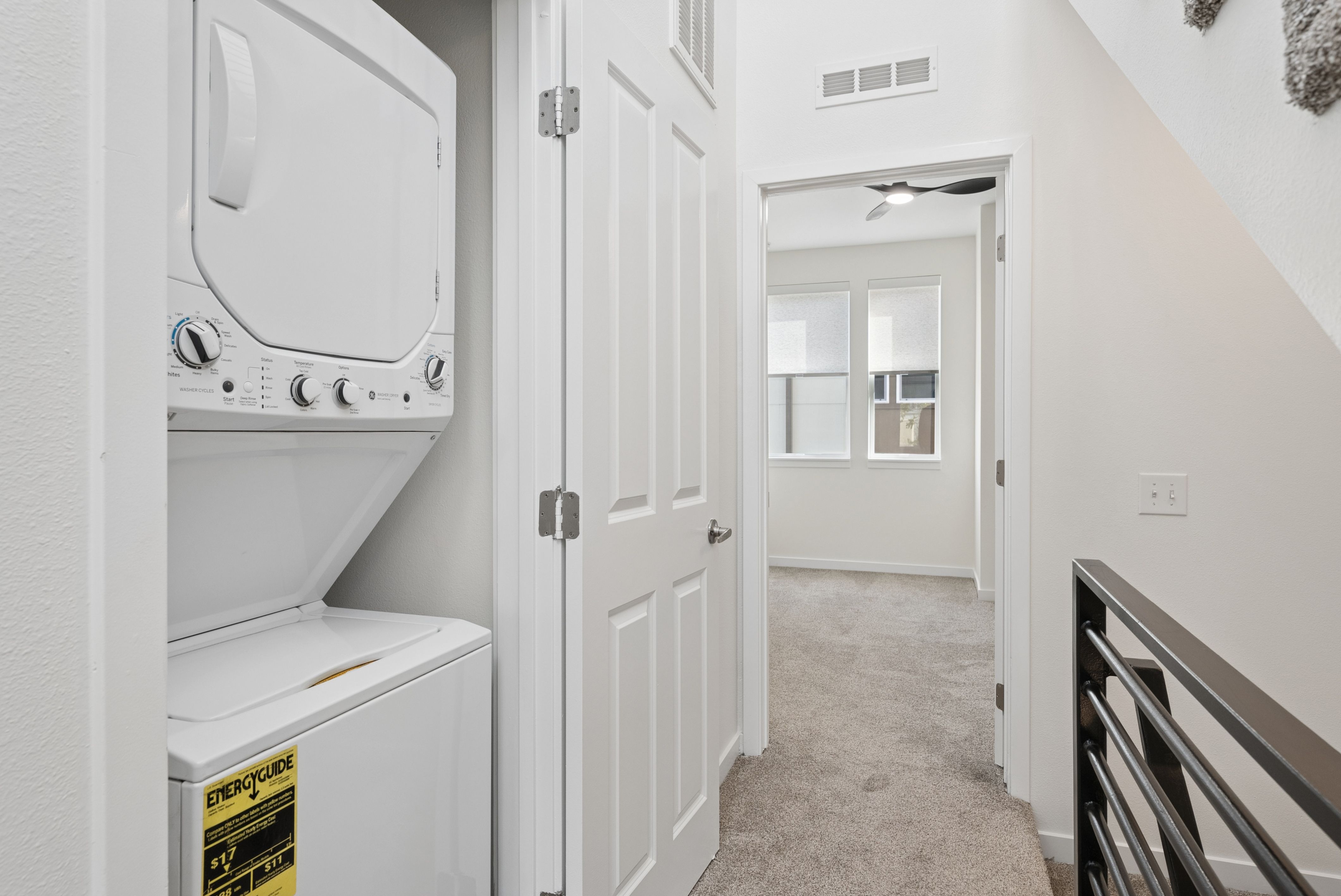  End-Unit Brownstone in North Capitol Hill - 物件實景