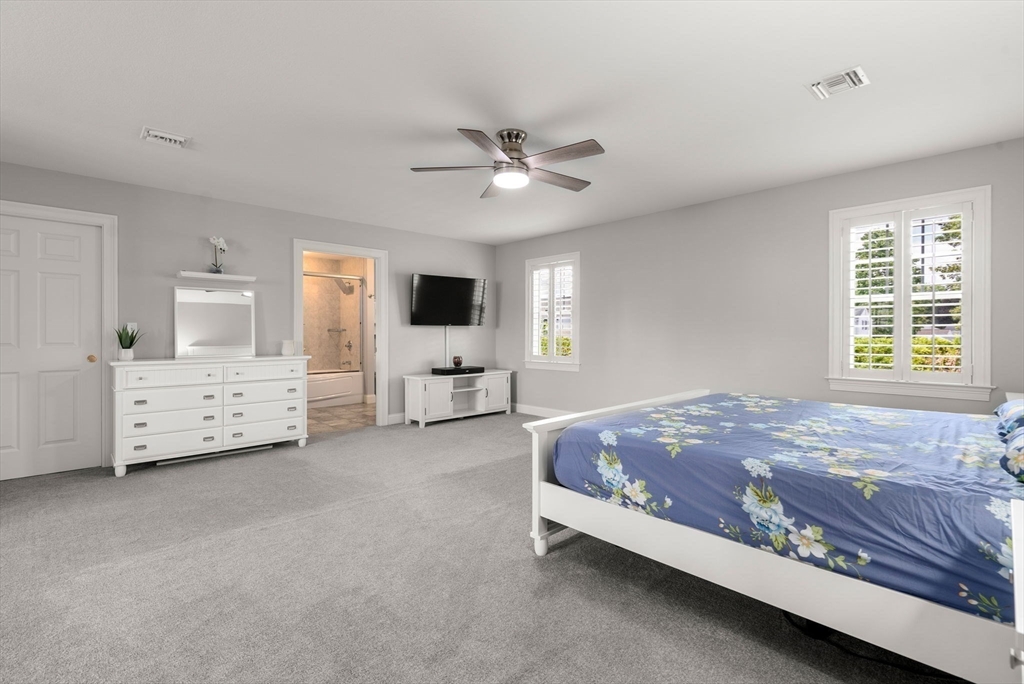 Ludlow, Massachusetts, 01056, United States, 3 Bedrooms Bedrooms, ,3 BathroomsBathrooms,Residential,For Sale,1942127