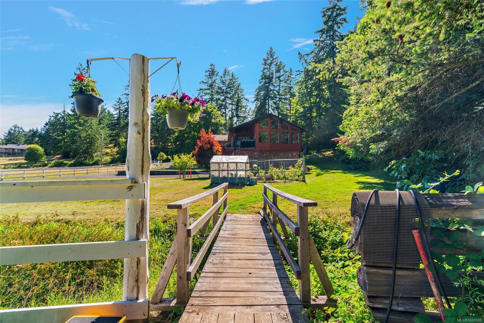 SAANICH, British Columbia, V9E 2C8, CA, 5 Bedrooms Bedrooms, ,Residential,For Sale,1890664
