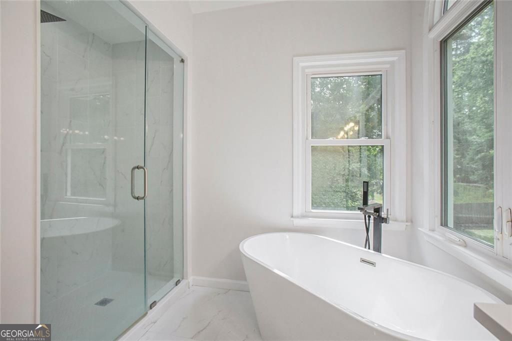 Buford, Georgia, 30518, United States, 5 Bedrooms Bedrooms, ,4 BathroomsBathrooms,Residential,For Sale,1959901