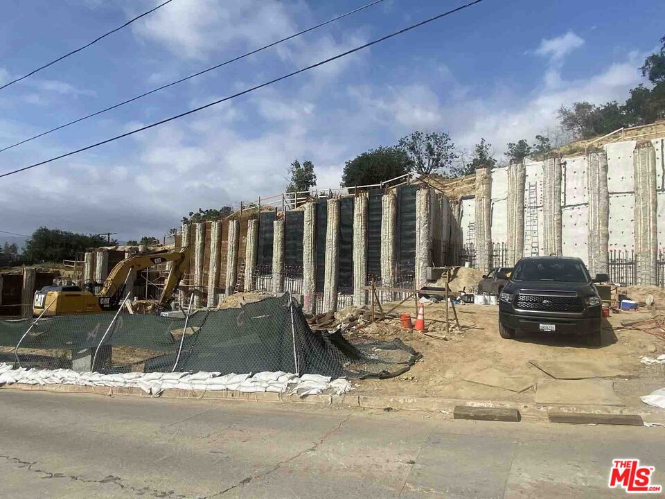 Los Angeles, California, 90039, United States, ,Land,For Sale,1989012