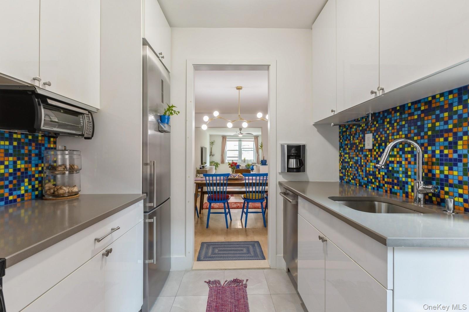 Forest Hills, New York, 11375, United States, 2 Bedrooms Bedrooms, ,2 BathroomsBathrooms,Residential,For Sale,1967778