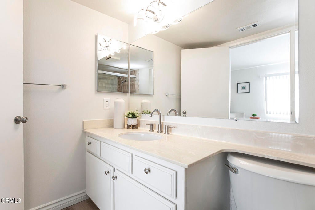Glendale, California, 91205, United States, 3 Bedrooms Bedrooms, ,2 BathroomsBathrooms,Residential,For Sale,1938623