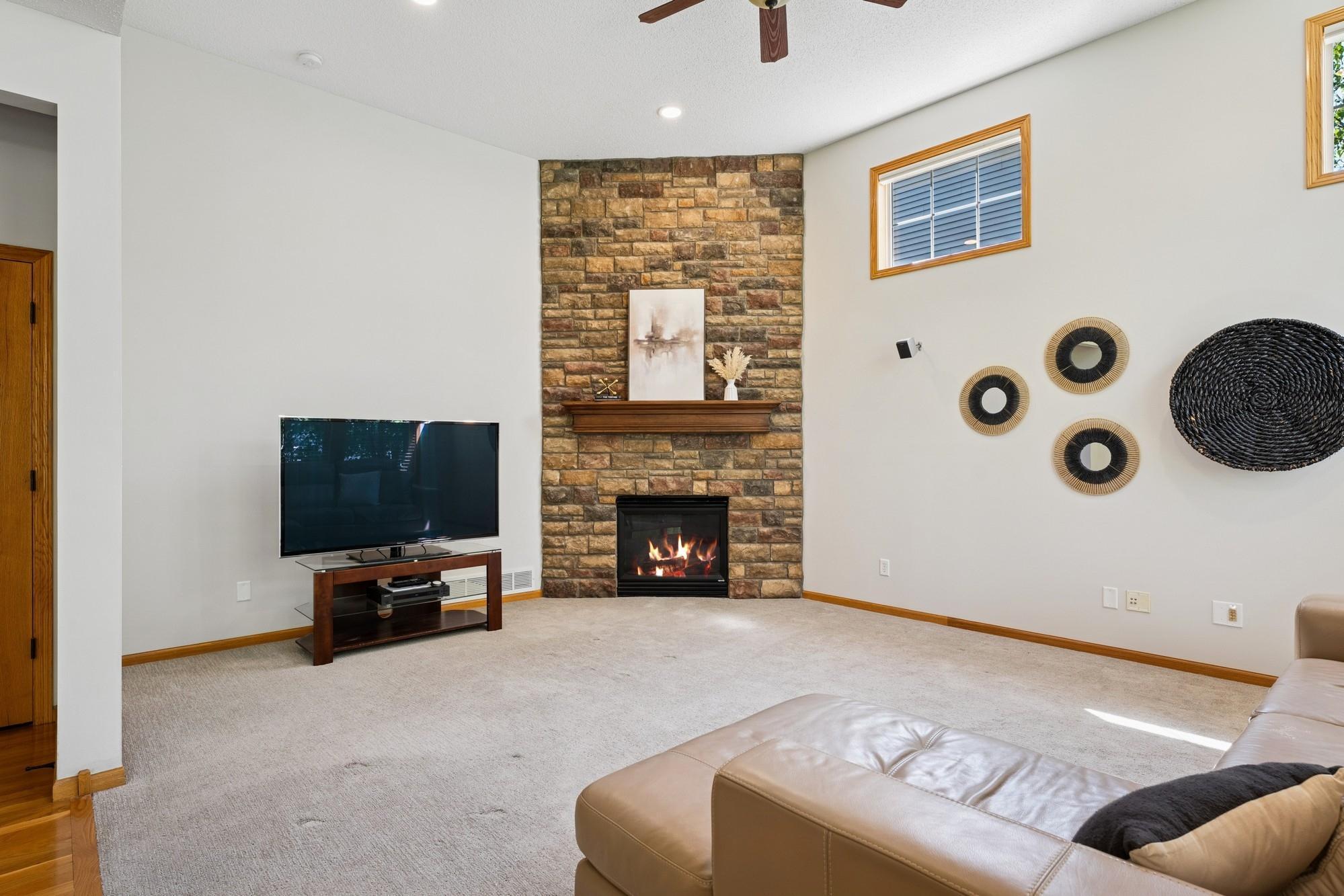 Woodbury, Minnesota, 55129, United States, 5 Bedrooms Bedrooms, ,3 BathroomsBathrooms,Residential,For Sale,1917665