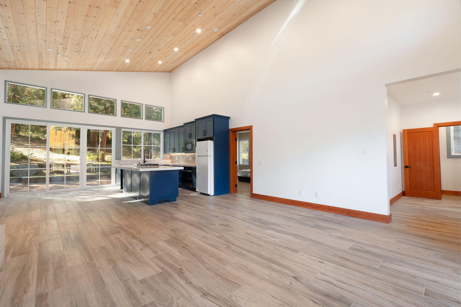 Idyllwild, California, 92549, United States, 3 Bedrooms Bedrooms, ,2 BathroomsBathrooms,Residential,For Sale,1974453