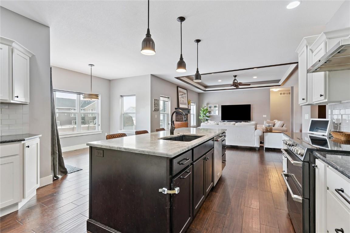 Robins, Iowa, 52328, United States, 4 Bedrooms Bedrooms, ,3 BathroomsBathrooms,Residential,For Sale,2006162