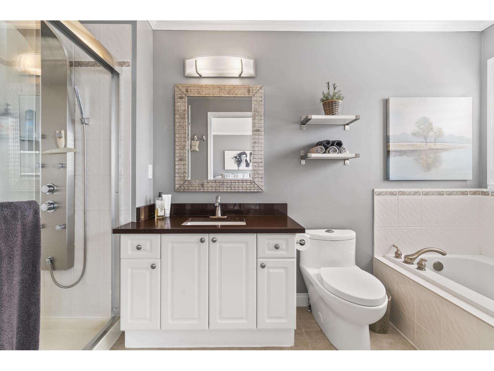 WHITE ROCK, British Columbia, V4B 3T4, CA, 3 Bedrooms Bedrooms, ,4 BathroomsBathrooms,Residential,For Sale,1949298