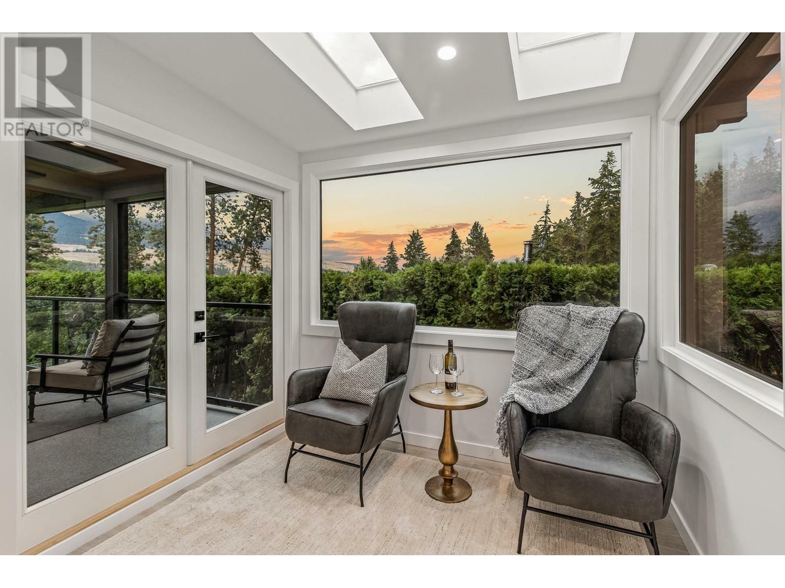 LAKE COUNTRY, British Columbia, V4V 2G9, CA, 5 Bedrooms Bedrooms, ,3 BathroomsBathrooms,Residential,For Sale,1837483