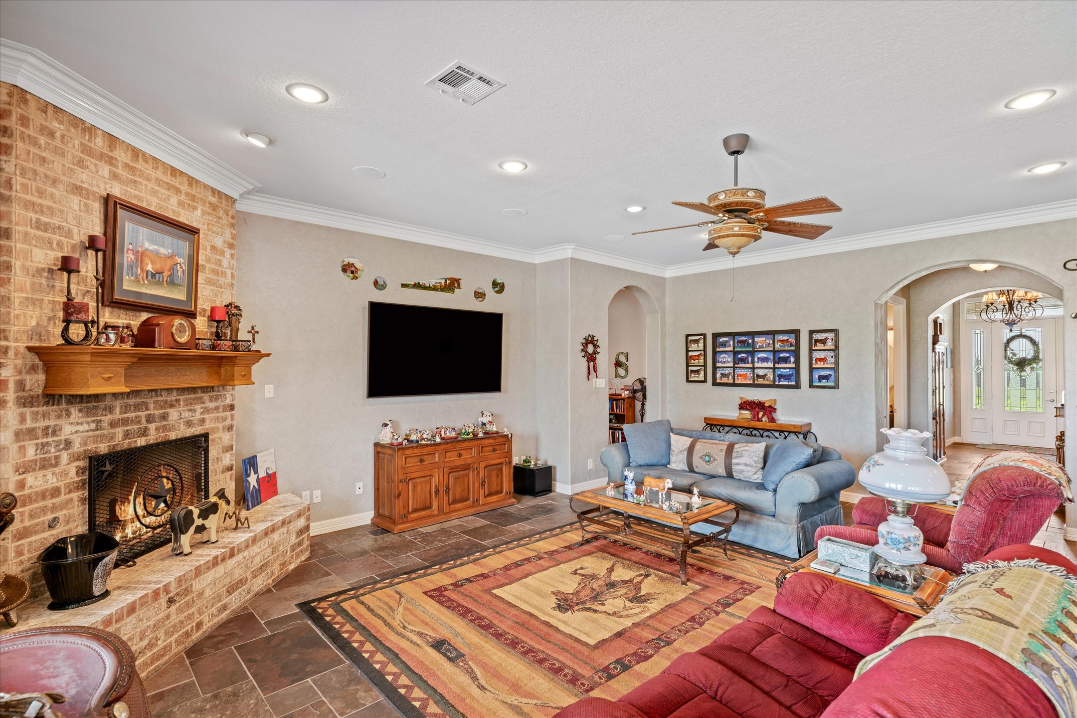 Grand Saline, Texas, 75140, United States, 3 Bedrooms Bedrooms, ,4 BathroomsBathrooms,Residential,For Sale,1977642