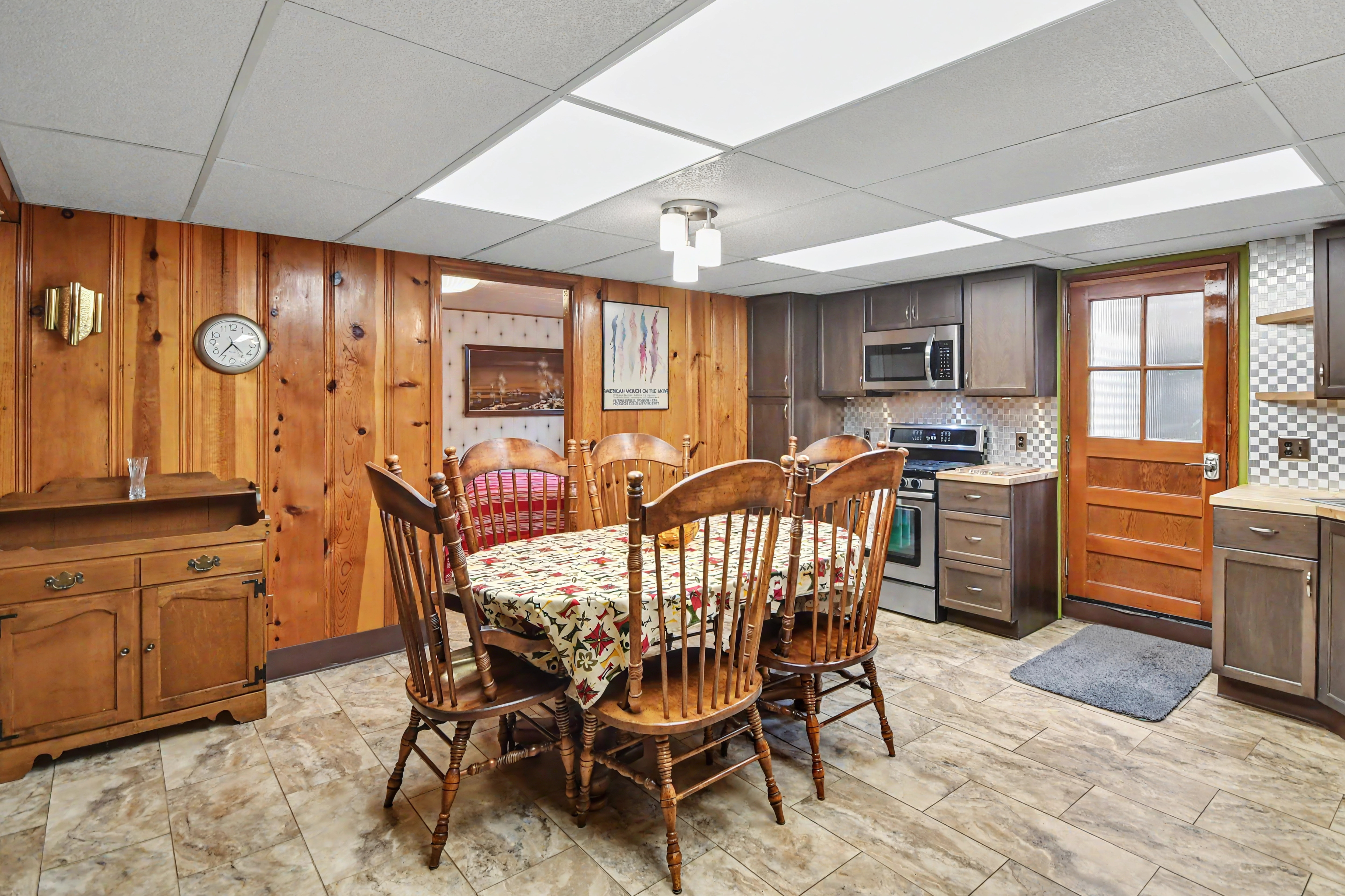  You’ll fall in love with this charming midcentury ranch. - 物件實景