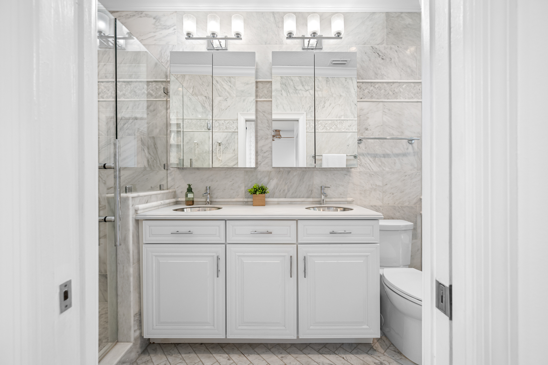 St Petersburg, Florida, 33701, United States, 3 Bedrooms Bedrooms, ,3 BathroomsBathrooms,Residential,For Sale,1979371