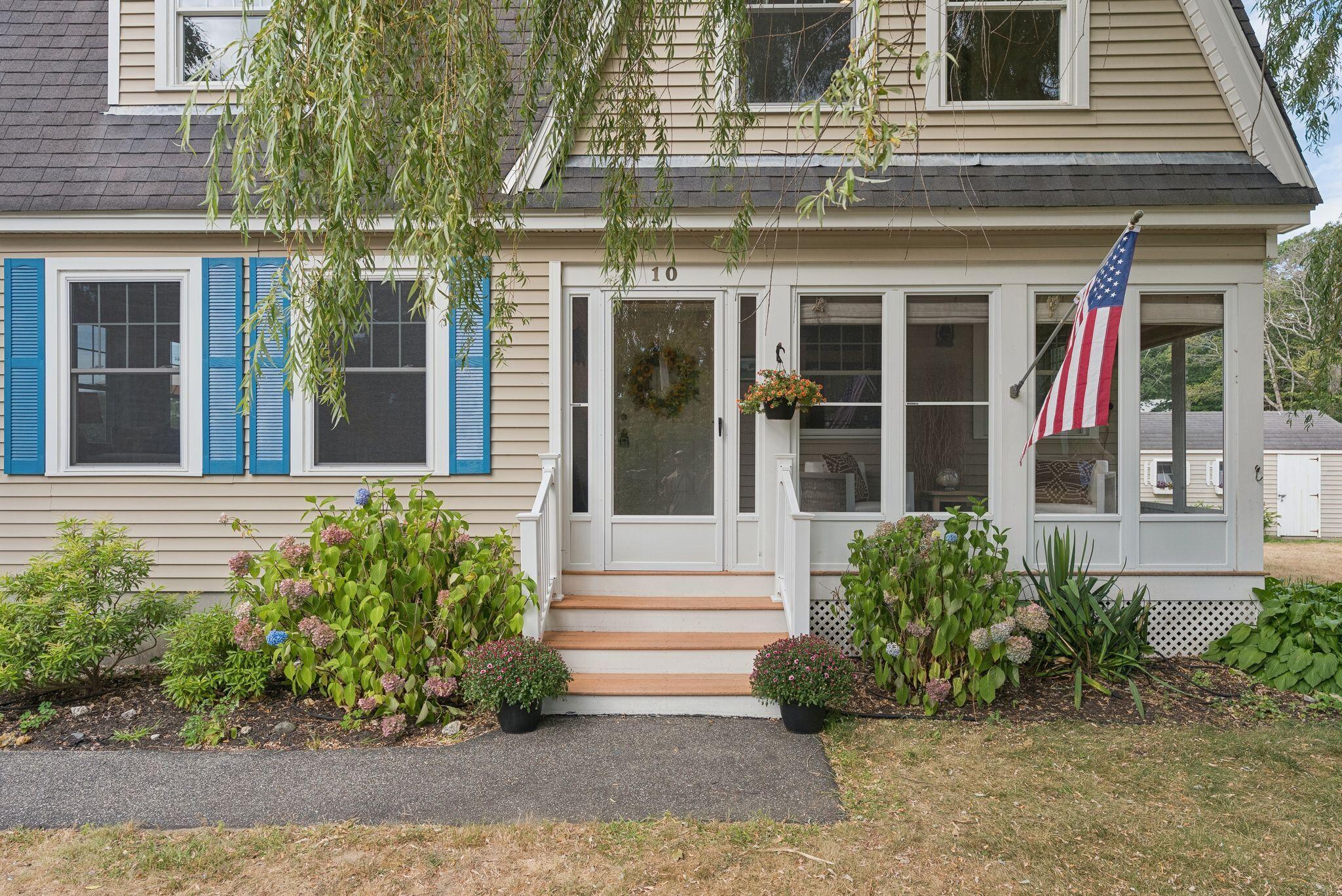 Saco, Maine, 04072, United States, 4 Bedrooms Bedrooms, ,2 BathroomsBathrooms,Residential,For Sale,1933536