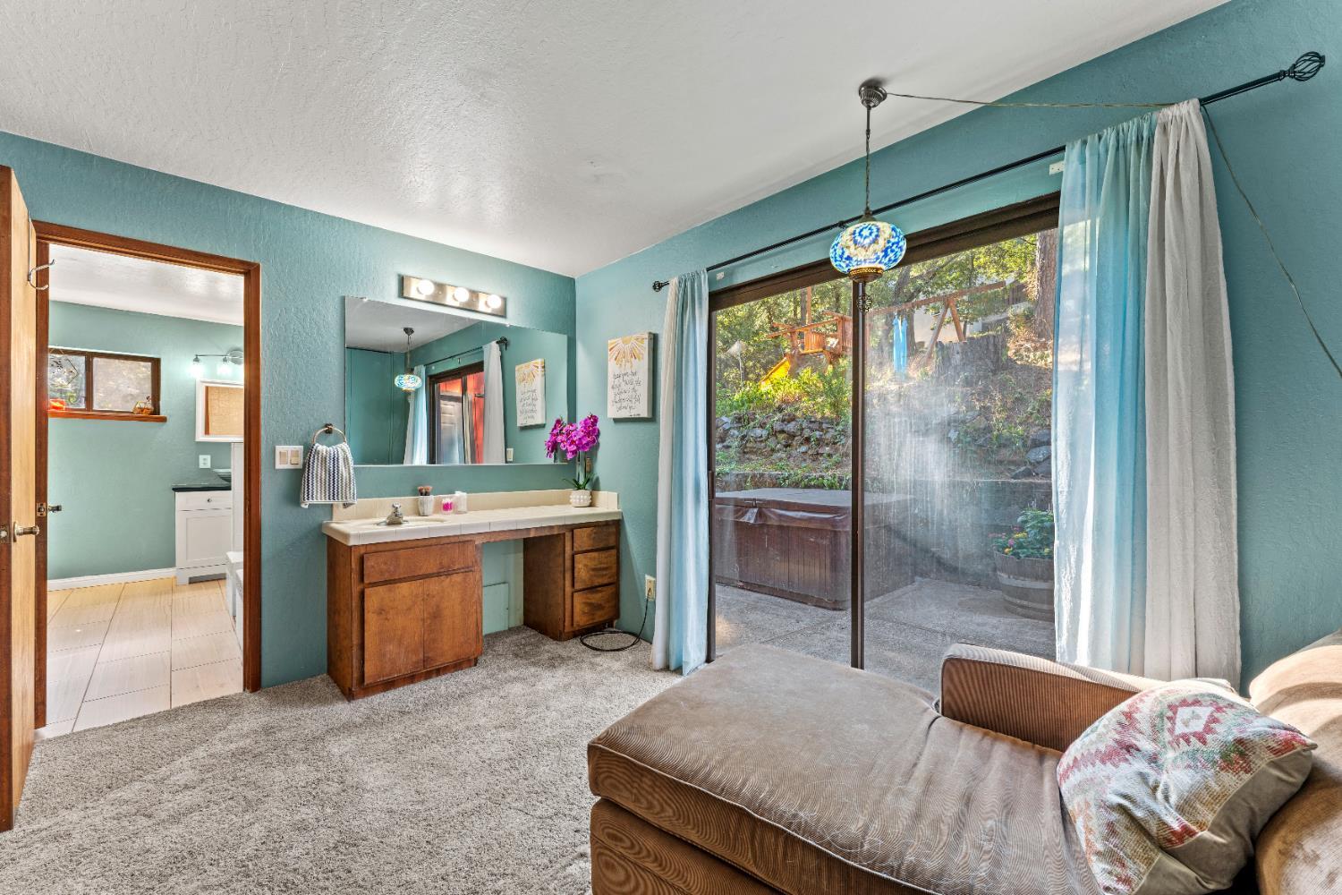 Colfax, California, 95713, United States, 3 Bedrooms Bedrooms, ,2 BathroomsBathrooms,Residential,For Sale,1940988
