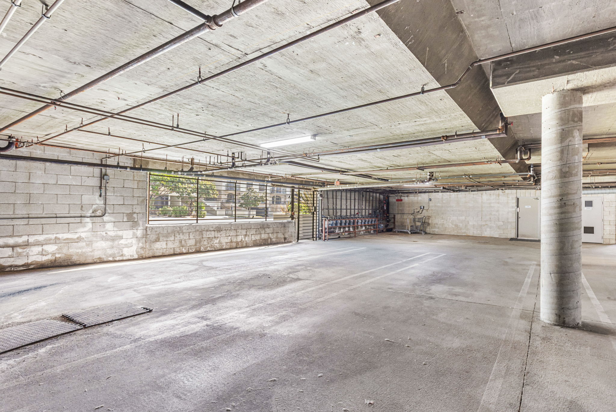  1617 S Beverly Glen Blvd - 物件實景