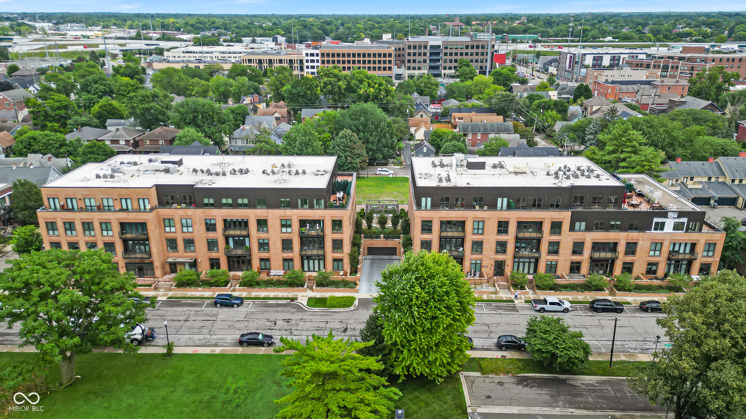 Indianapolis, Indiana, 46202, United States, 2 Bedrooms Bedrooms, ,1 BathroomBathrooms,Residential,For Sale,1942932