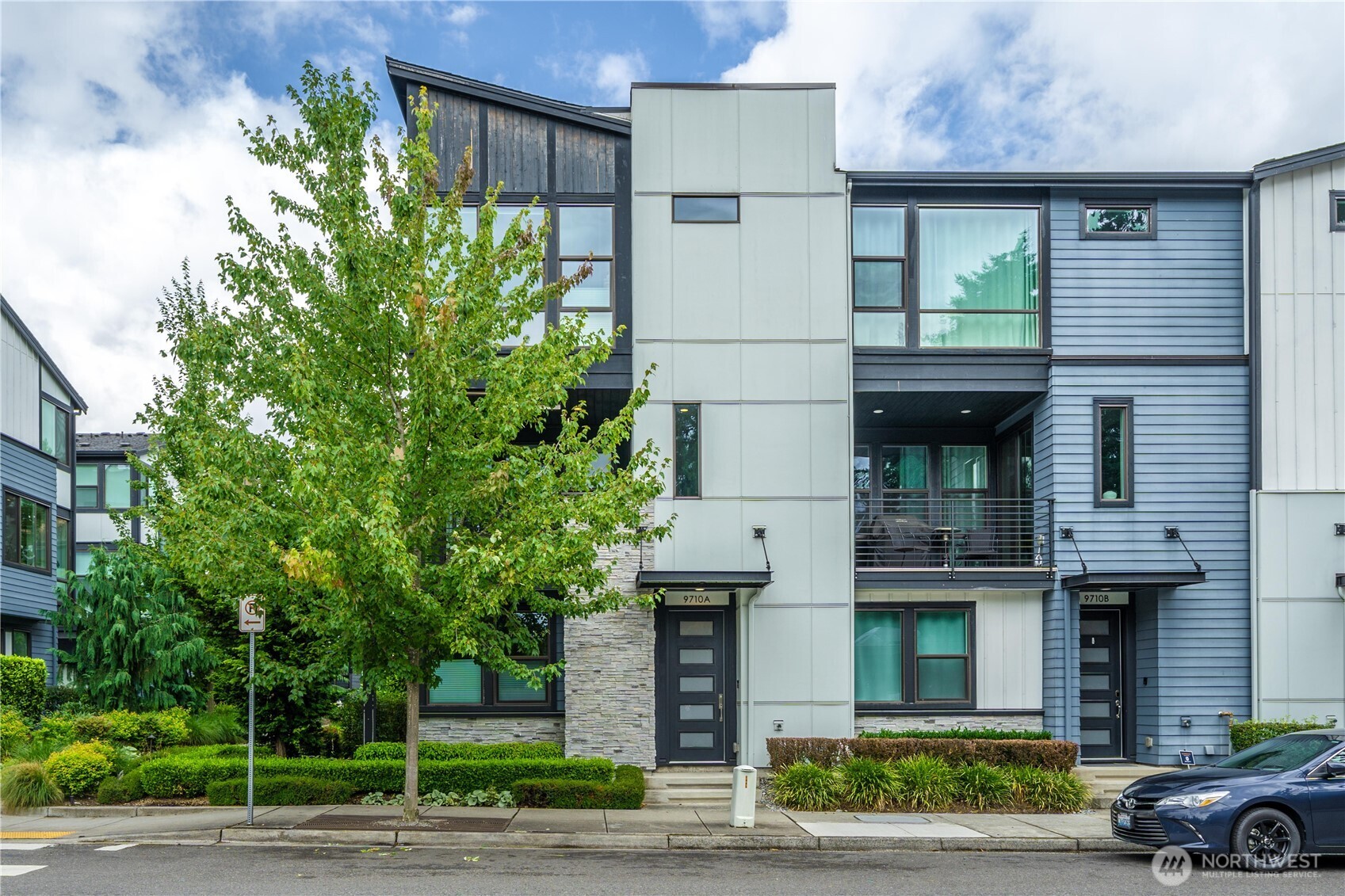 Bothell, Washington, 98011, United States, 4 Bedrooms Bedrooms, ,3 BathroomsBathrooms,Residential,For Sale,1992873