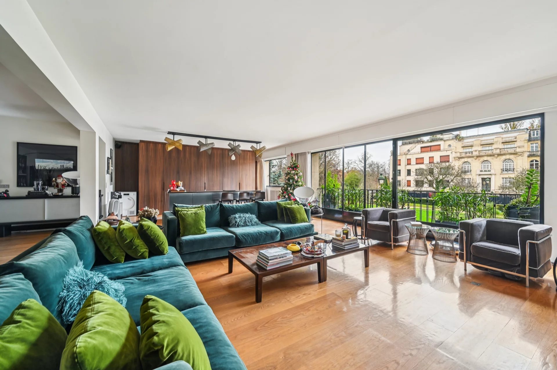 Paris 16th, Île-de-France, 75016, FR, 2 Bedrooms Bedrooms, ,1 BathroomBathrooms,Residential,For Sale,2002081