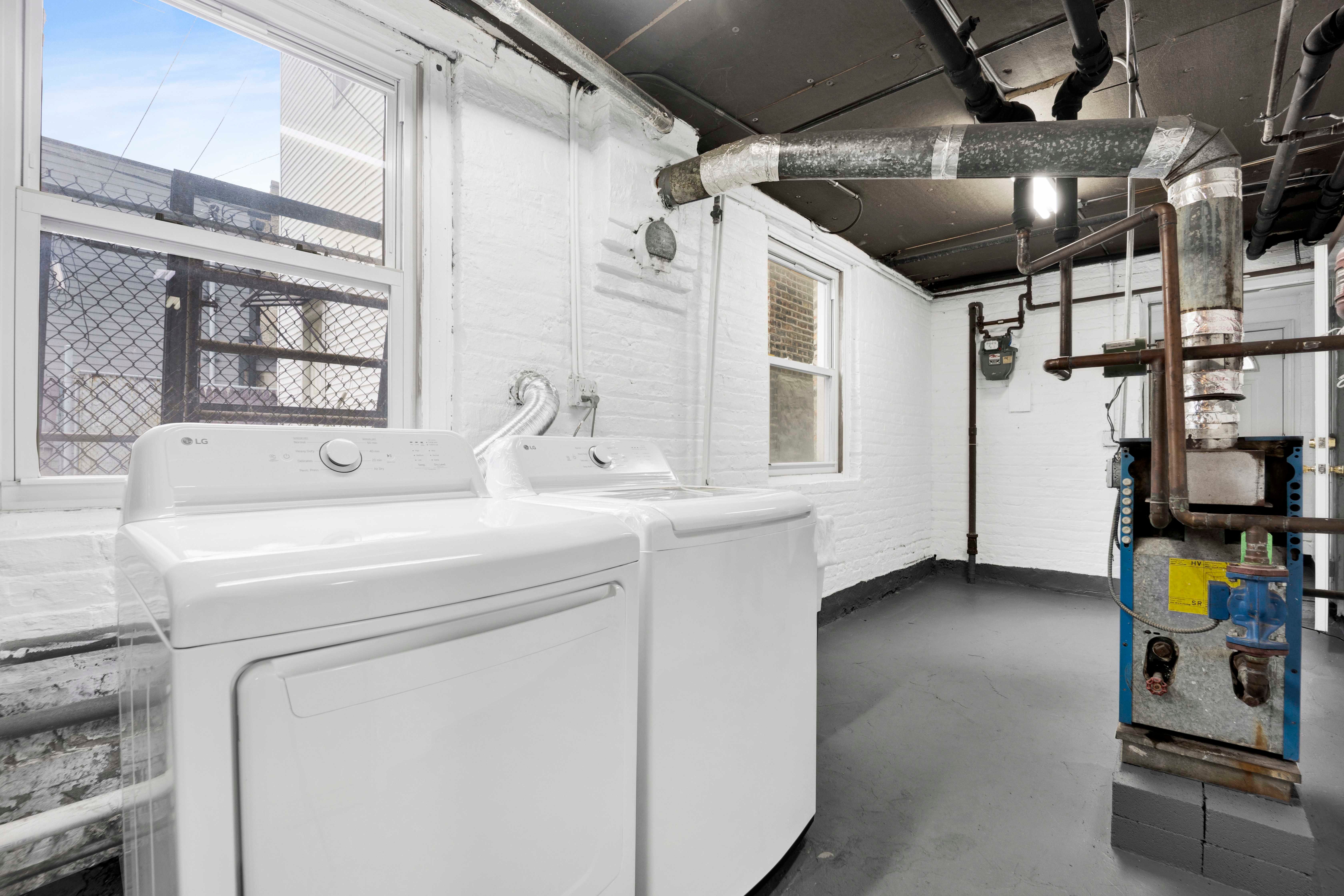  Rare Mixed-use Opportunity in the Heart of Bridgeport - 物件實景