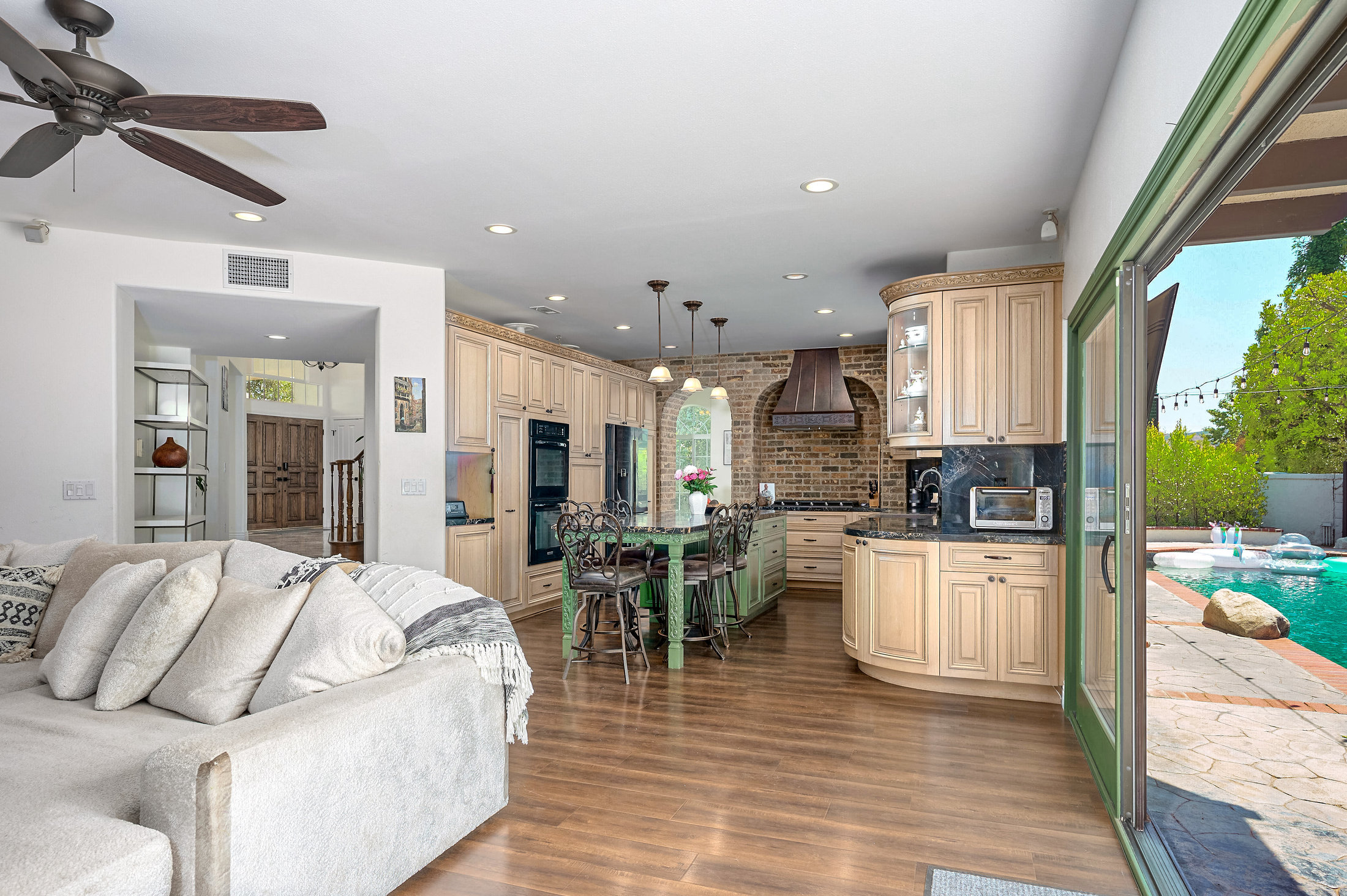  2554 Kirsten Lee Drive, Westlake Village - 物件實景